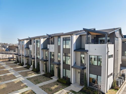 737 Burnside Pl, Chattanooga, TN, 37408-2405 | Card Image