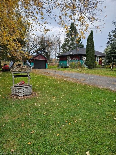 2462 Bur Brook Rd, House other with 2 bedrooms, 1 bathrooms and 5 parking in Kingston ON | Image 3