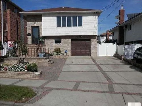 91-11 163rd Ave, Howard Beach, NY, 11414-3440 | Card Image
