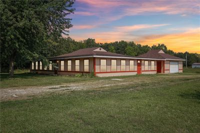 698 Ne 901 Road, House other with 3 bedrooms, 2 bathrooms and null parking in Windsor MO | Image 3