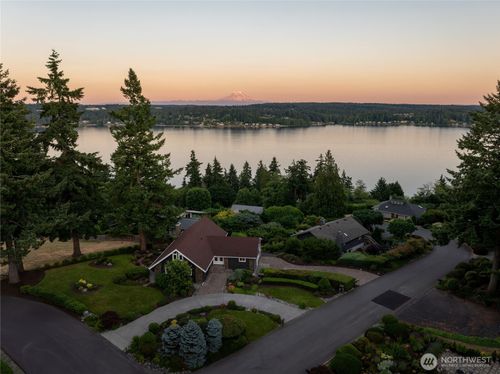 13225 Emerald Dr Nw, Gig Harbor, WA, 98329-8620 | Card Image