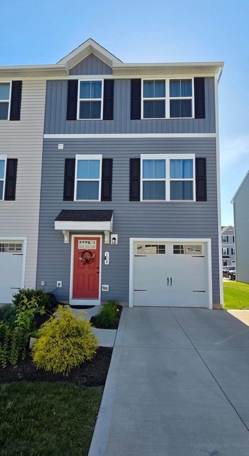 114 Slate Ridge Dr, Barberton, OH, 44203-8600 | Card Image