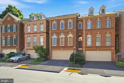 12483 Rose Path Cir, FAIRFAX, VA, 22033-6236 | Card Image