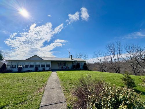 7899 Township Road 390, Corning, OH, 43730-9787 | Card Image