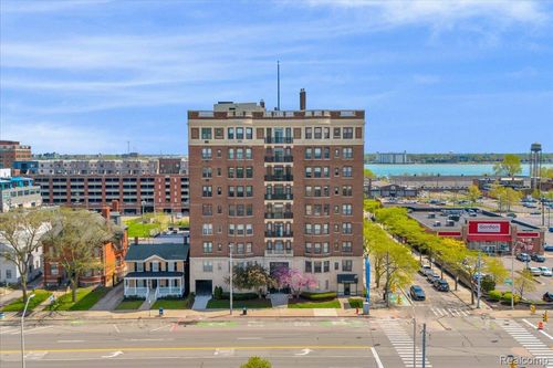 apt-d201-2900 E Jefferson Ave, Detroit, MI, 48207-5085 | Card Image