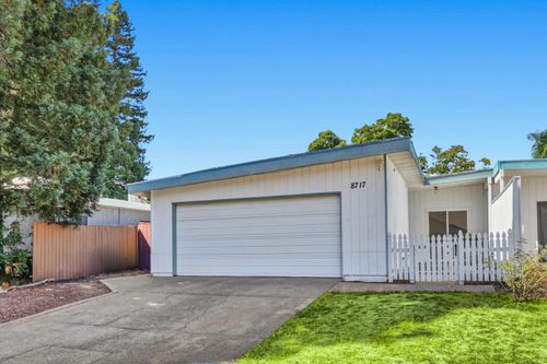 8717 Lorna Ct, Elk Grove, CA, 95624-1874 | Card Image