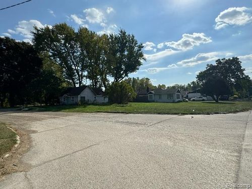 3465 Barth St, Flint, MI, 48504 | Card Image