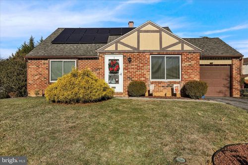 4237 Danor Dr, READING, PA, 19605-1057 | Card Image