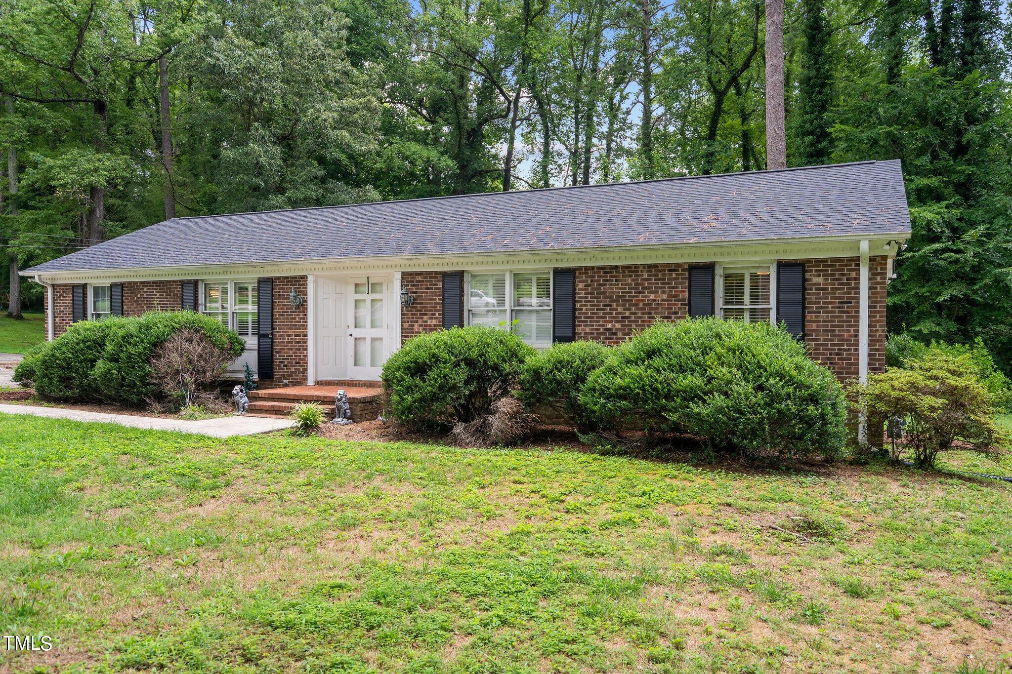 Wendover Rd, Henderson, NC 27536