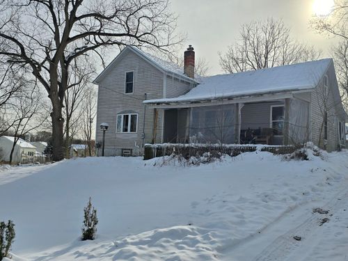 3820 11 Mile Rd Ne, Rockford, MI, 49341-8855 | Card Image