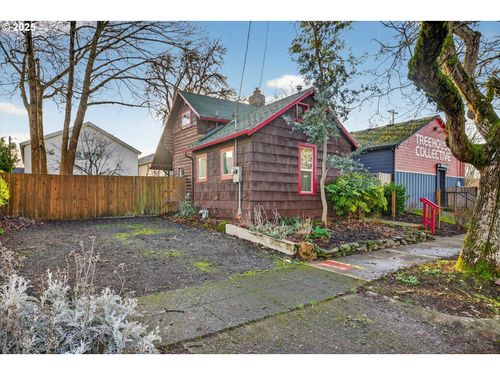 7512 N Berkeley Ave, Portland, OR, 97203-6002 | Card Image