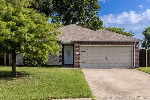 8745 126th Pl, Bixby, OK, 74008-2940 | Card Image