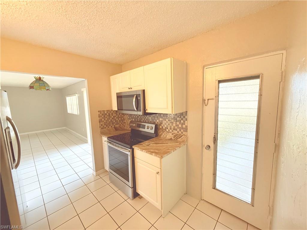 Residential Lease in CAPE CORAL 5