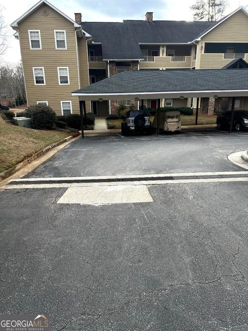 b301-92 Gleneagle Ct, Clayton, GA, 30525-5571 | Card Image