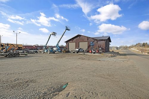 1101 N Anderson Ave, Glendive, MT, 59330-2842 | Card Image