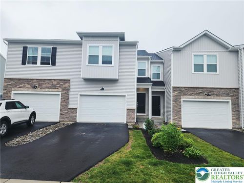 7635 Clayton Ave, COOPERSBURG, PA, 18036-8747 | Card Image