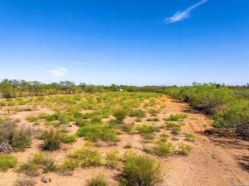 4246 Rakowitz Rd, Adkins, TX, 78101-9743 | Card Image