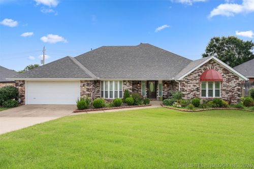 1018 Arbor Dr, Bartlesville, OK, 74006-7806 | Card Image