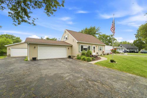 670 Newport Rd, Valparaiso, IN, 46385 | Card Image