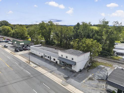 560-D W Main St, Abingdon, VA, 24210 | Card Image