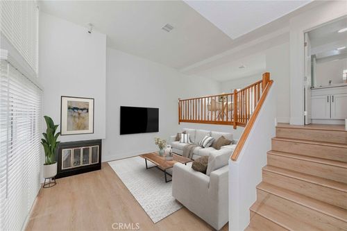 apt-2-1929 E Washington Blvd, Pasadena, CA, 91104-1741 | Card Image