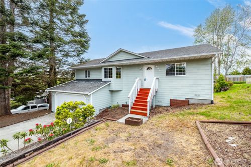 660 Cranberry Dr, Oak Harbor, WA, 98277-9705 | Card Image