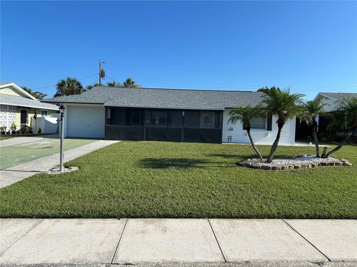 715 Desert Hills Way, SUN CITY CENTER, FL, 33573-5517 | Card Image