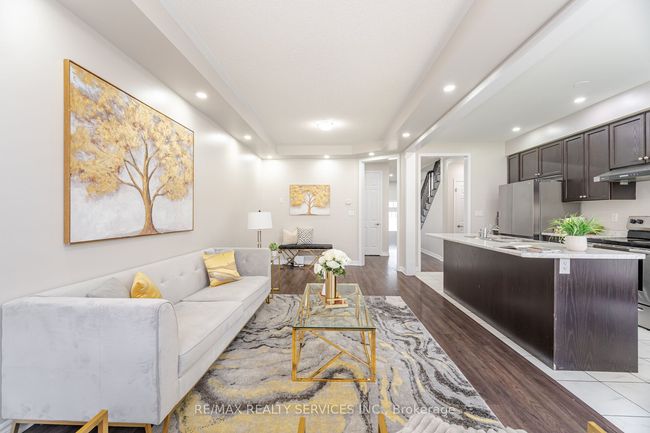 27 Phyllis Dr, House attached with 3 bedrooms, 3 bathrooms and 2 parking in Caledon ON | Image 11