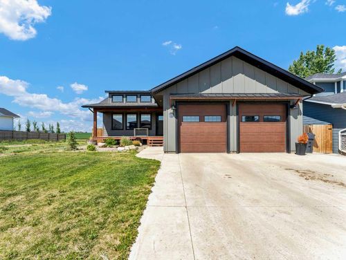 213 Westview Crescent W, Bow Island, AB, T0K0G0 | Card Image