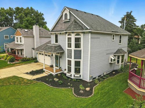 751 Woodleigh Way, Oxford, MI, 48371-5173 | Card Image