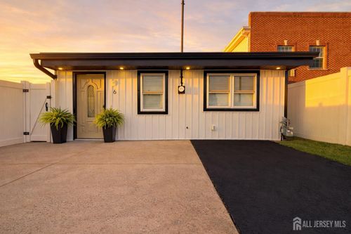 6 Fitch St, Carteret, NJ, 07008-3227 | Card Image