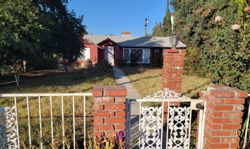 17337 Saticoy St, Northridge, CA, 91325-4527 | Card Image