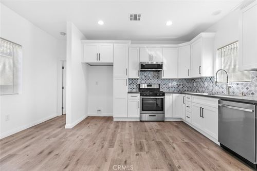 10863 Nettleton St, Sun Valley, CA, 91352-3408 | Card Image