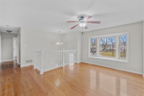 156 Monterey Dr, Bolingbrook, IL, 60440-2373 | Card Image