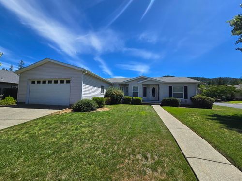 205 Red Cedar Ln, Cave Junction, OR, 97523-9515 | Card Image
