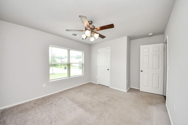 20715 Southern Woods Dr, House other with 4 bedrooms, 3 bathrooms and 2 parking in New Caney TX | Image 14