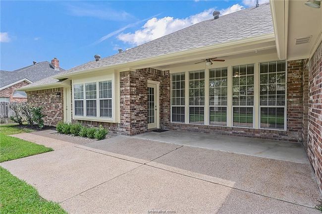 View of patio featuring ceiling fan | Image 18