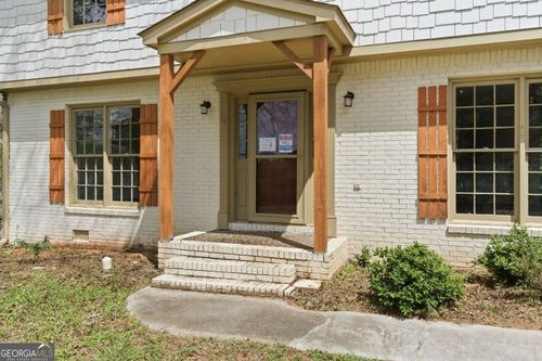 532 Valley Woods Cir Se, Conyers, GA, 30094-3866 | Card Image