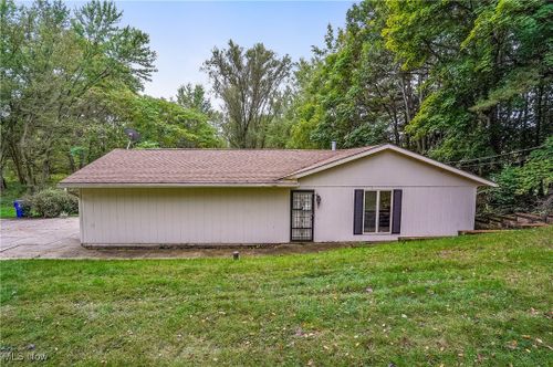 2398 Trares Road, Mogadore, OH, 44260 | Card Image