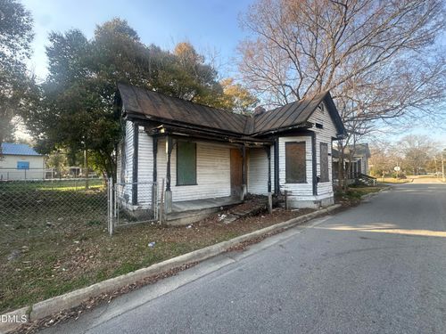 303 Elba St E, Wilson, NC, 27893-4247 | Card Image