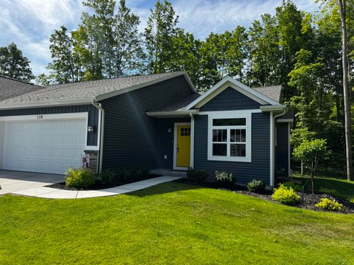 116 Creek Dr, Hart, MI, 49420 | Card Image