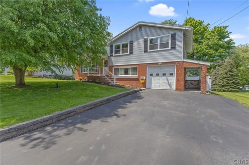 7 Devon Pl, Camillus, NY, 13031-1601 | Card Image