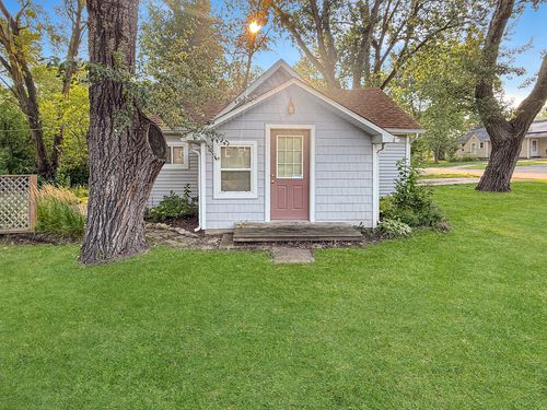 5207 Fountain Ln, Mccullom Lake, IL, 60050-2304 | Card Image