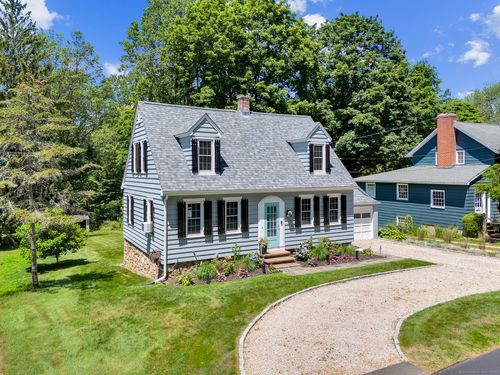 29 Hotchkiss Grove Rd, Branford, CT, 06405-5409 | Card Image