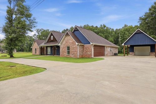 195 N Oak, Buna, TX, 77612-7704 | Card Image