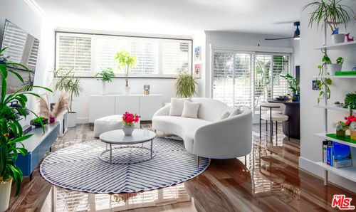 d114-6000 Canterbury Dr, Culver City, CA, 90230-6806 | Card Image