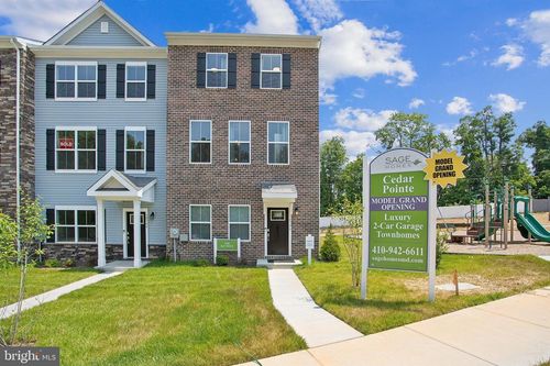 10401 Serenade Ln, CLINTON, MD, 20735-5877 | Card Image