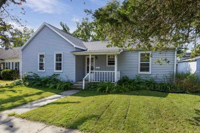 220 W Emmett Street, House other with 2 bedrooms, 1 bathrooms and null parking in Portage WI | Image 1