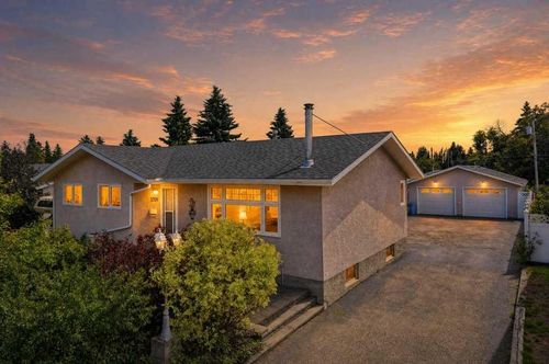 5709 56 Ave, Lacombe, AB, T4L1N6 | Card Image