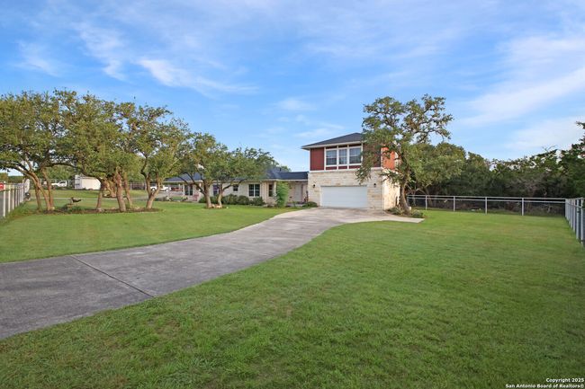 1411 Driftwood Rdg, House other with 6 bedrooms, 3 bathrooms and null parking in Spring Branch TX | Image 7